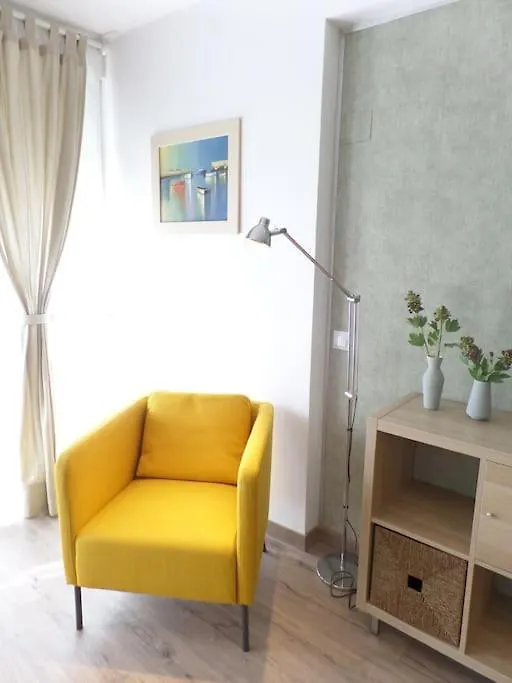 Room City Estepona Castillo 0*,